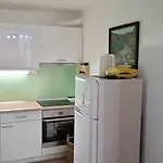 Apartma Anja *